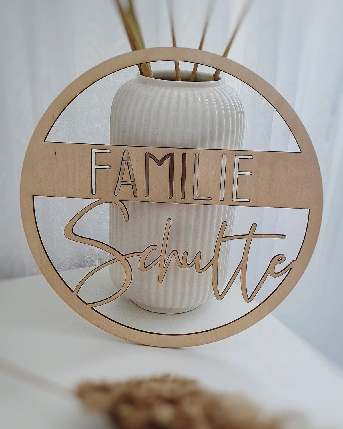 Personalisiertes Familien-Türschild aus Birkenholz mit Namen, 3mm, Beige-Braun, zum Aufhängen oder Aufstellen