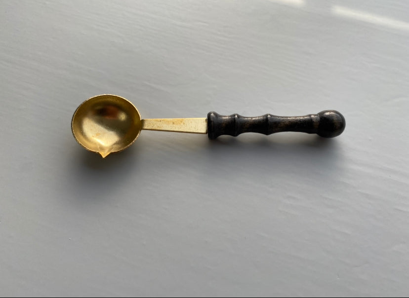 gießlöffel mit gießnase