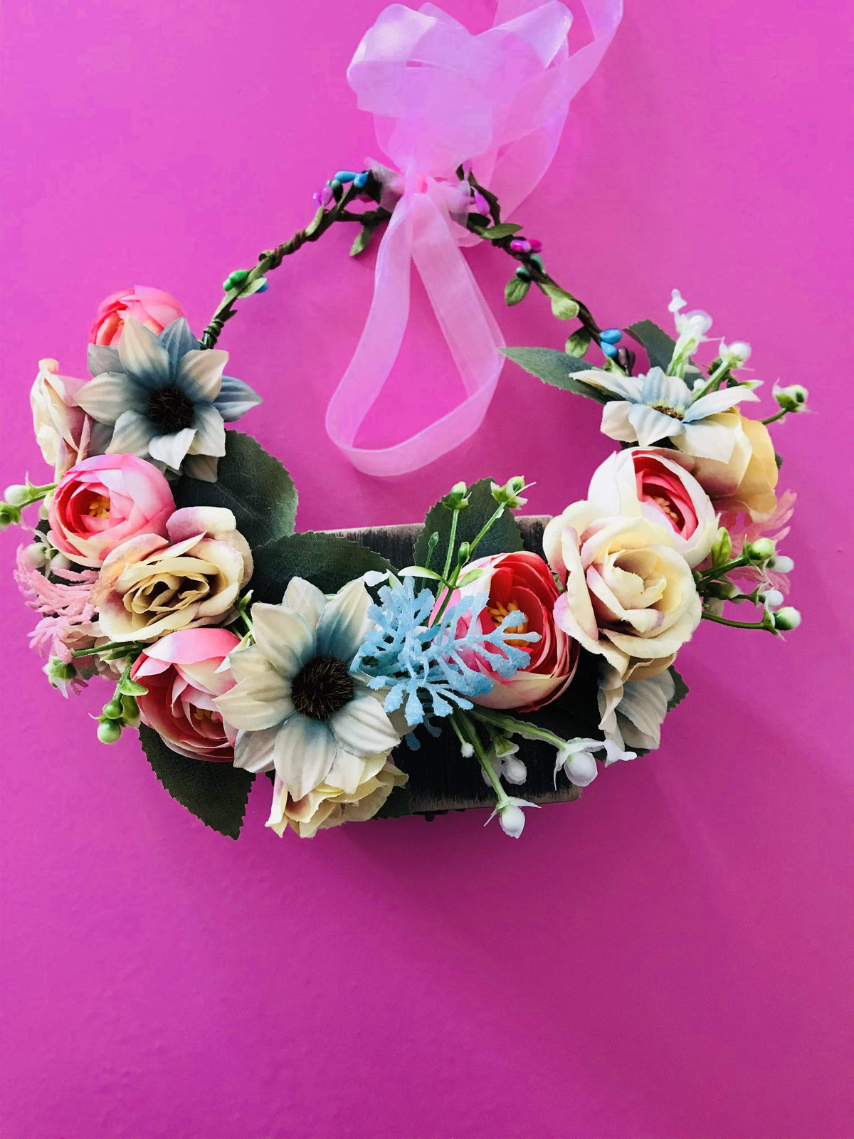 Romantischer Blumenkranz BK33 mit getrockneten Blumen für Hochzeiten und festliche Anlässe