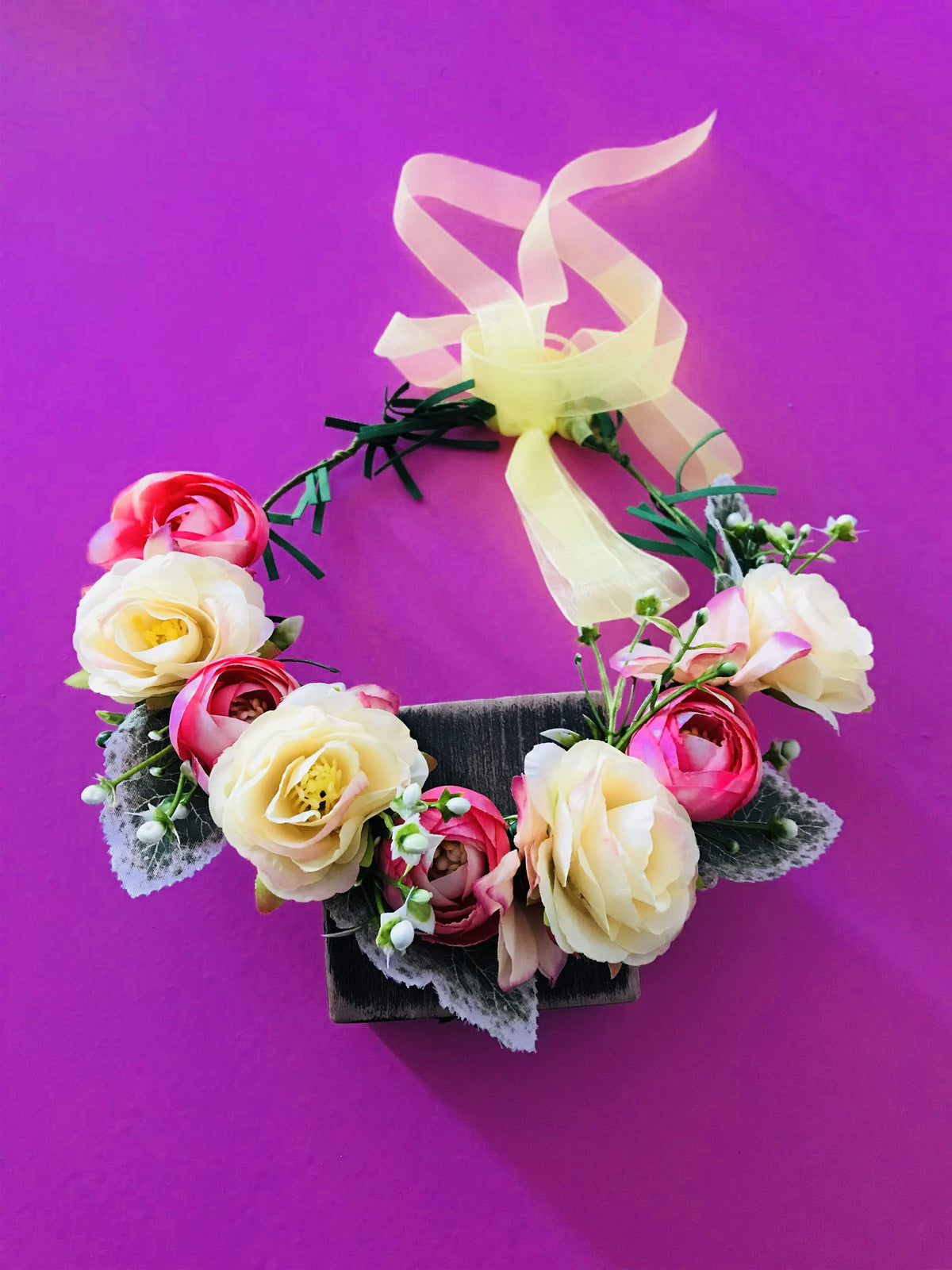 Blumenkranz BK38 - romantischer Blumenkranz für Hochzeiten mit getrockneten Blumen im eleganten New-Romantic-Look